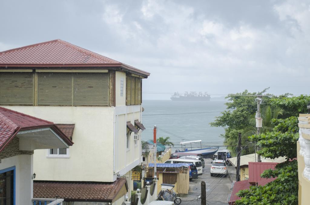 Julz Tropical Apartments Olongapo Εξωτερικό φωτογραφία