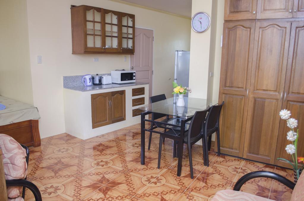 Julz Tropical Apartments Olongapo Εξωτερικό φωτογραφία