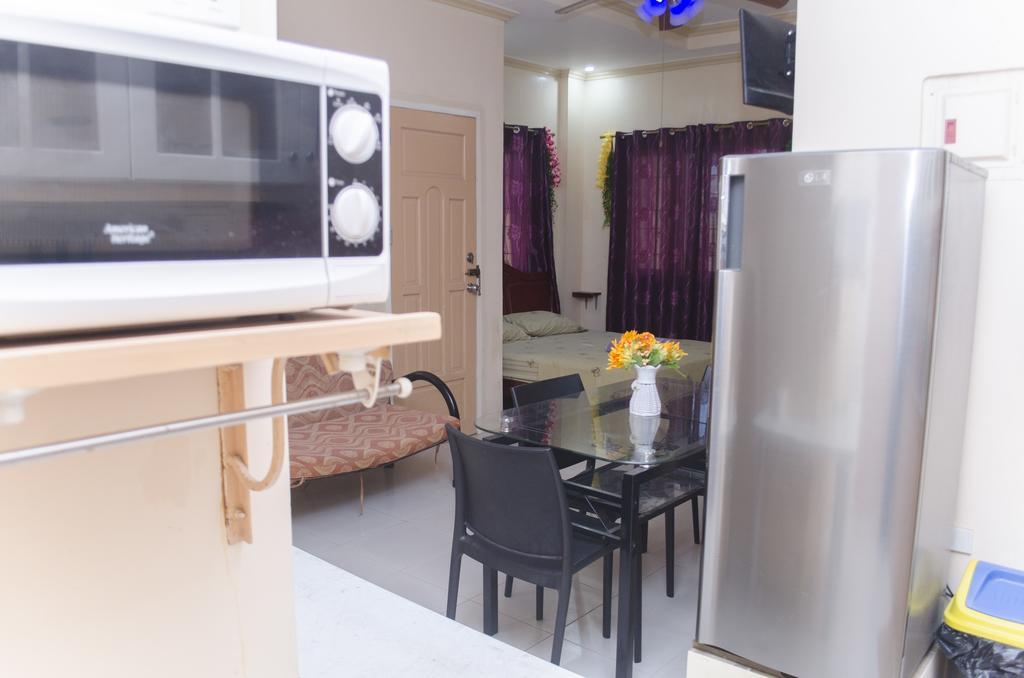 Julz Tropical Apartments Olongapo Εξωτερικό φωτογραφία