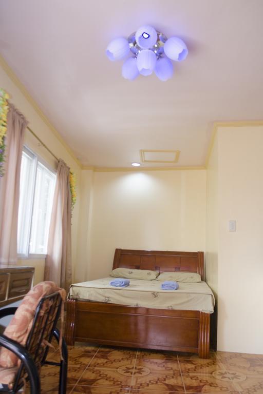 Julz Tropical Apartments Olongapo Εξωτερικό φωτογραφία